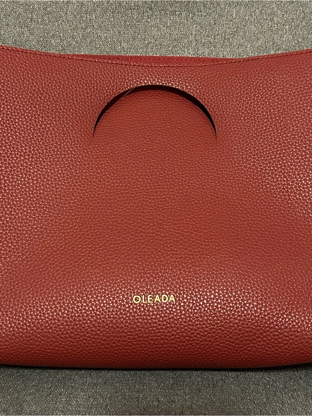 OLEADA Easy Book Tote in Scarlet